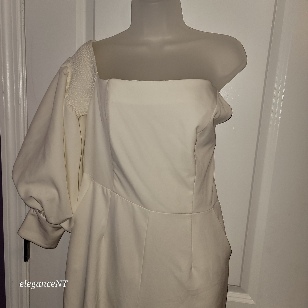 Lavish Alice White One Sleeve Jumpsuit Sz: 10 NWT - Picture 2 of 12